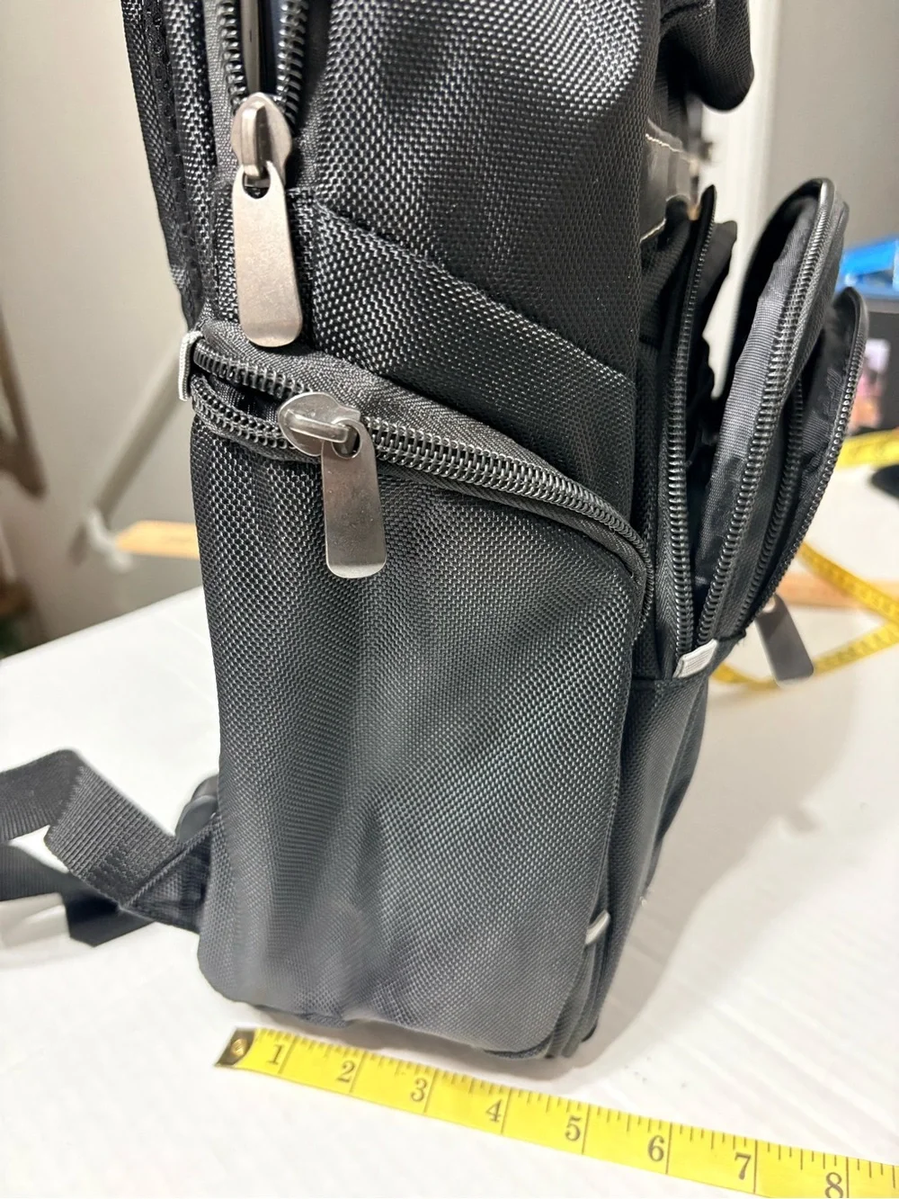 Targus Legend Black Backpack Several Pockets Padded Back Adj Straps Trolly Strap